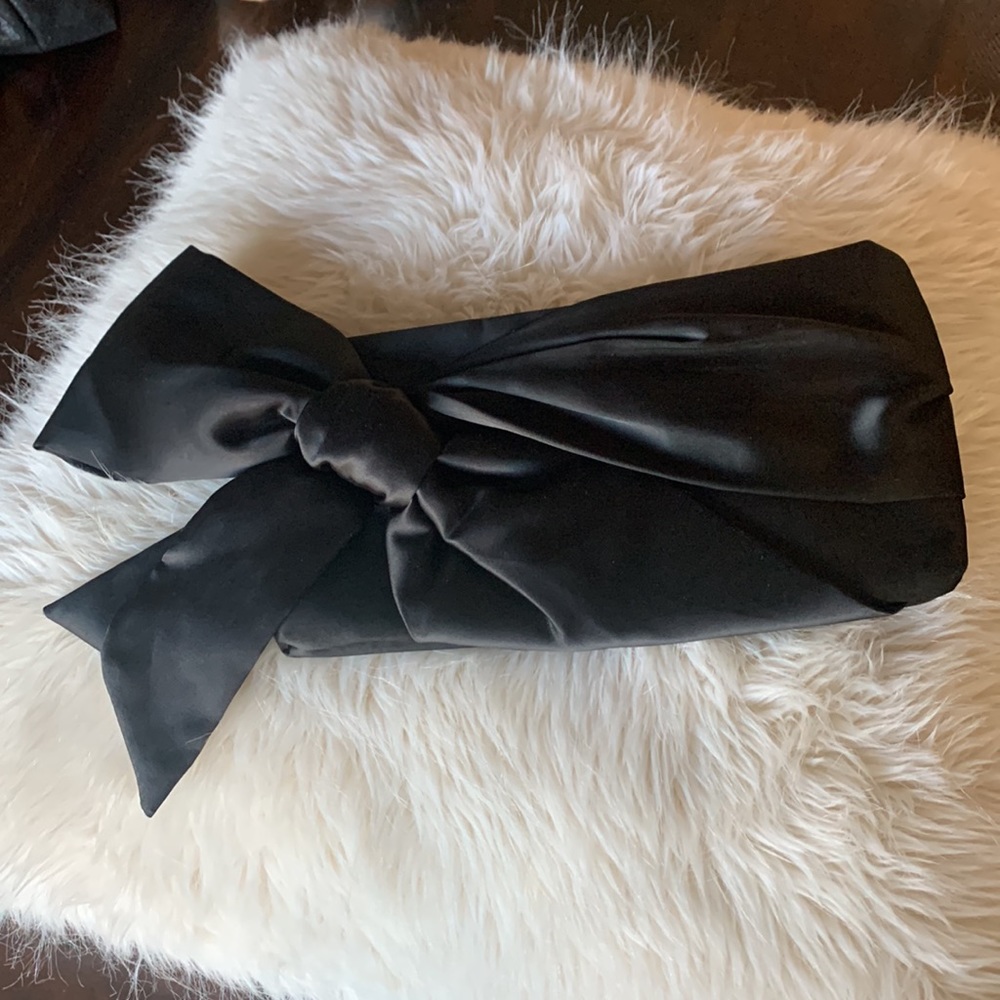 Steve Madden bow satin clutch